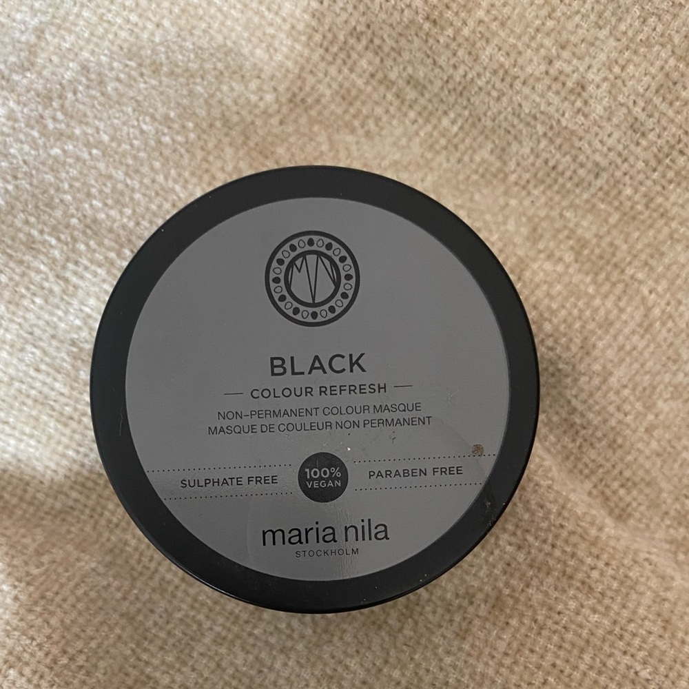 Maria Nila hair mask with temporary color